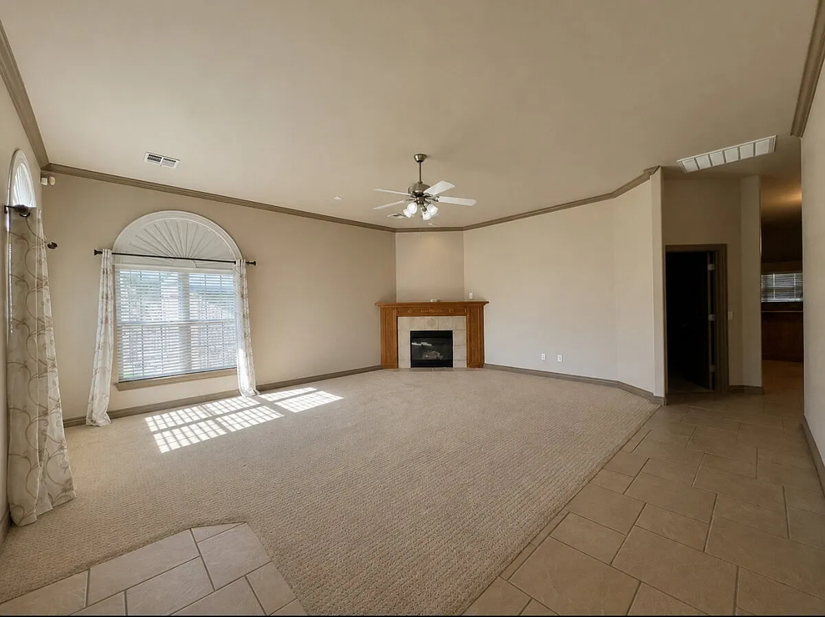 3 bed, 2.0 bath, 1906 sqft, $2,050 — Photo 4