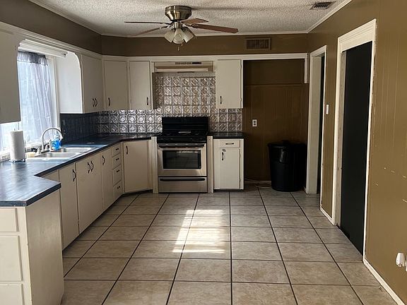 5th image of 3606 Avenue U