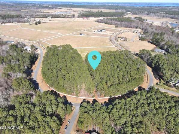 7 Pasquotank Boulevard, Hertford, NC 27944