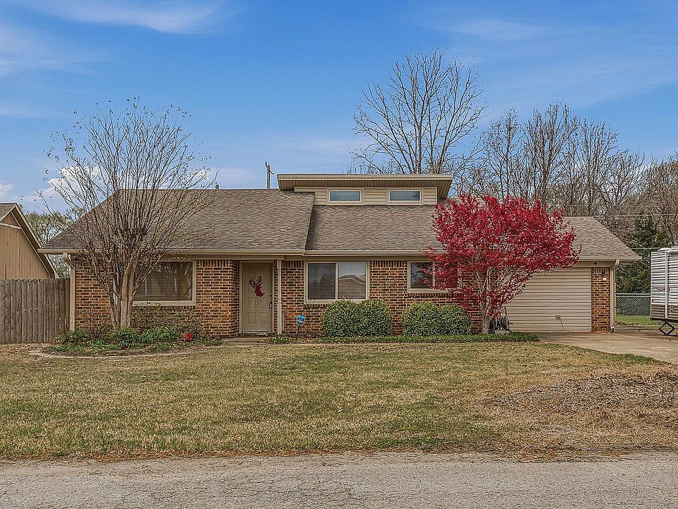 1st image of 3307 S Debra Ln