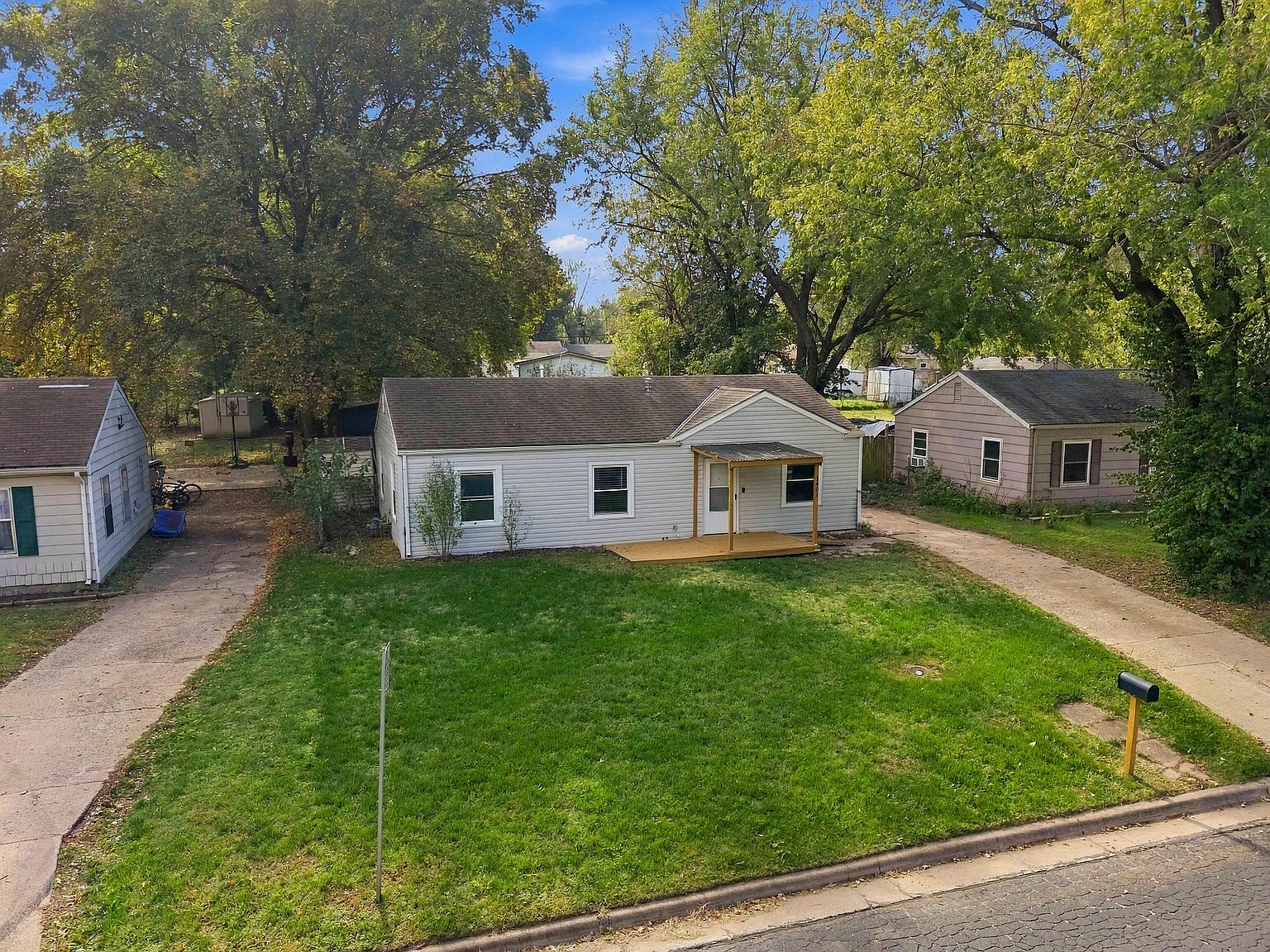 3 bed, 960 sqft, $1,325 — Photo 4