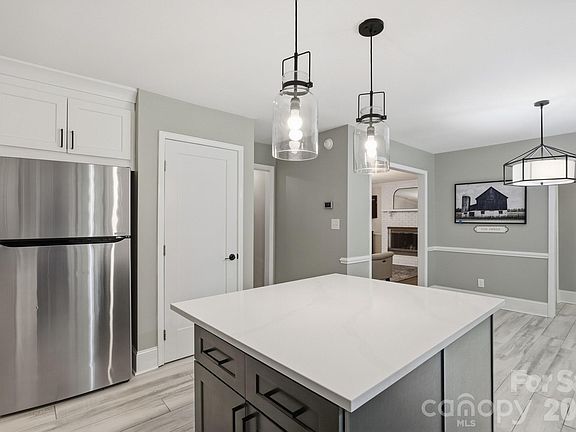 4th image of 9918 Ridgemore Dr
