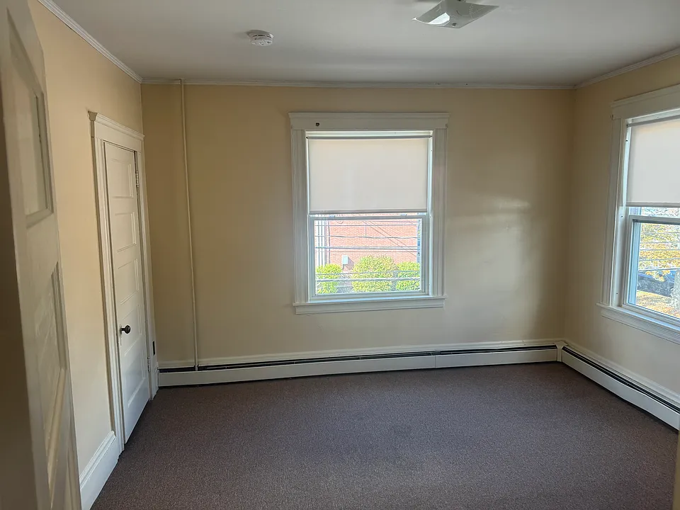 Front bedroom street side of the building.