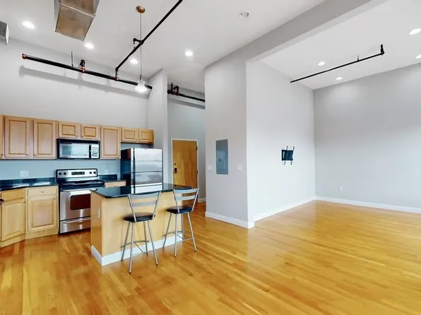 54-56 Central Sq #4B, Lynn, MA 01901