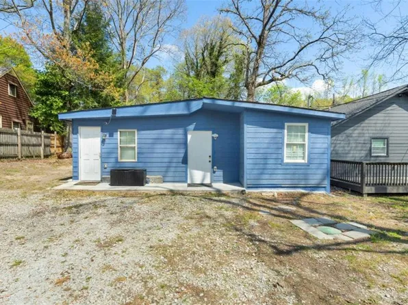 3209 Peachtree St, Lithia Springs, GA 30122