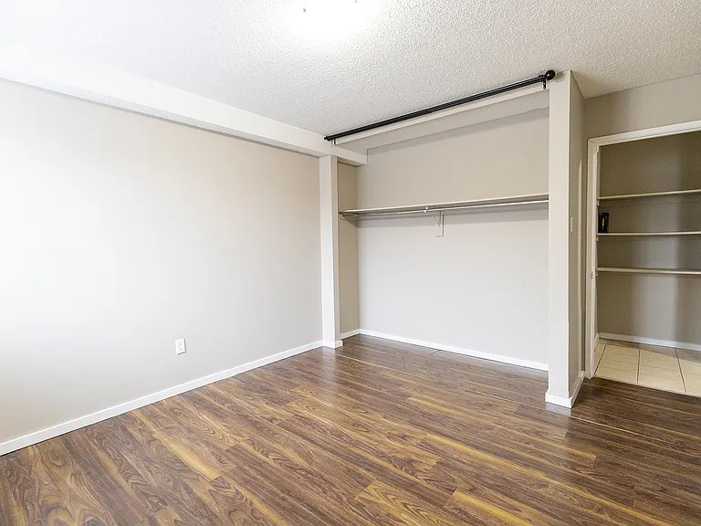 50 Haddon Rd SW — Photo 14