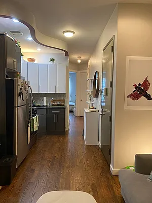 Rented by Greenrock Management | media 48