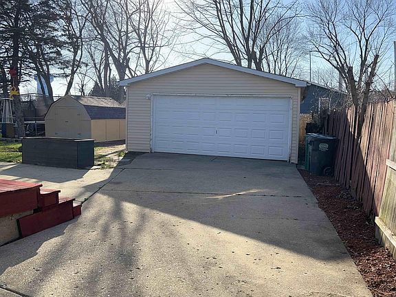 5th image of 1009 Bonnie Brook Ln