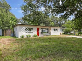 9163 93rd St, Seminole, FL 33777