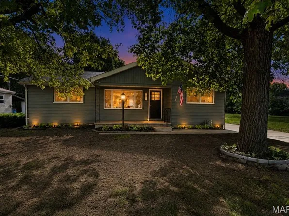 701 Poplar St, Highland, IL 62249