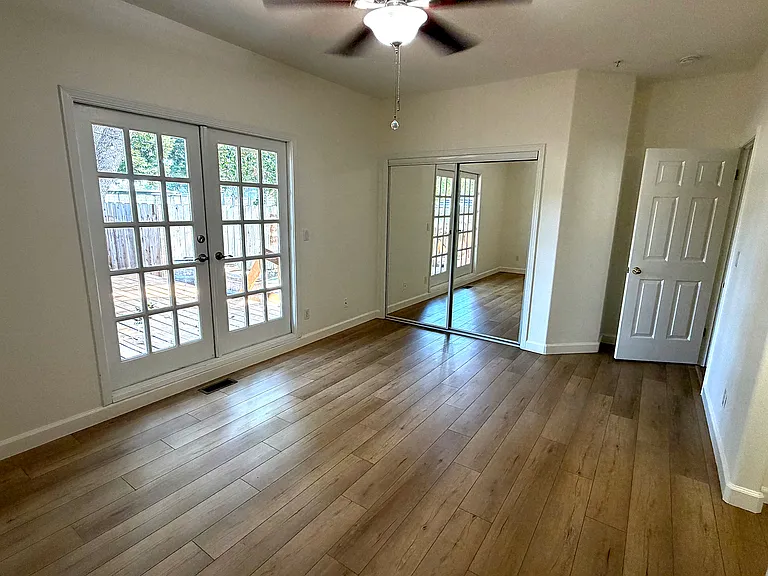 2117 Devonshire Dr — Photo 10