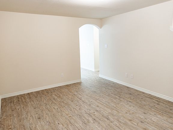 5th image of 1601 Dove Cir