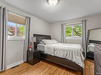 520 Byron St — Photo 30