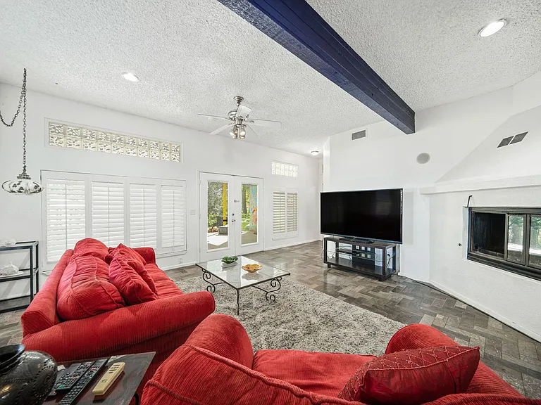 590 Cross River St #1 — Photo 6