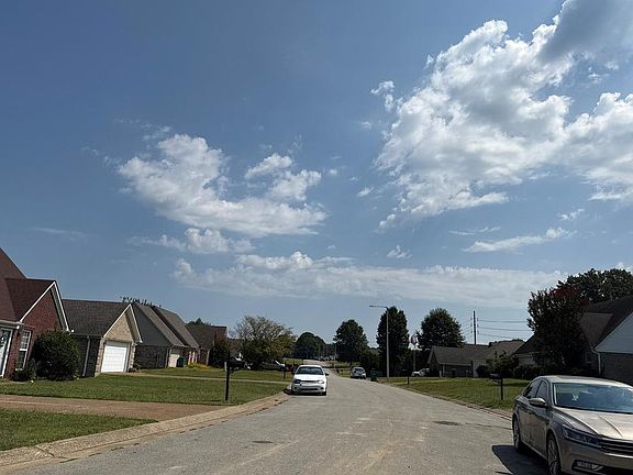 5th image of 99 Wesley Dr