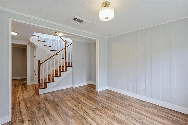 4 bed, 3.0 bath, 1933 sqft, $2,800 — Photo 2