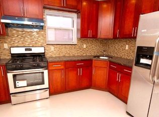 3174 45th St #3, Long Island City, NY 11103