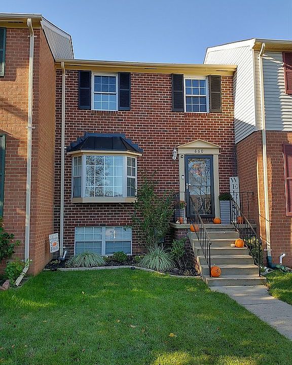 1st image of 860 Oyster Bay