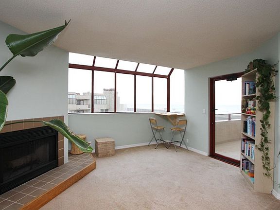 2nd image of 825 La Playa St APT 430
