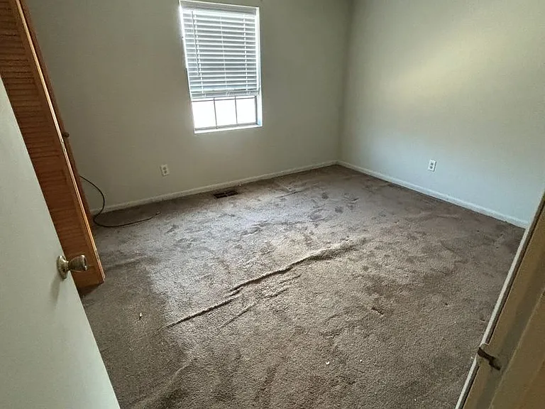 Feemster Lake Apartments — Photo 35