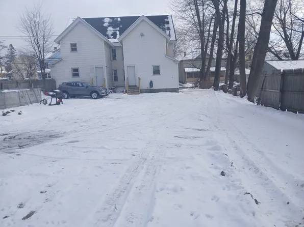 21-23 Brown St, Pittsfield, MA 01201