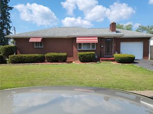 997 French St, Sharon, PA 16146