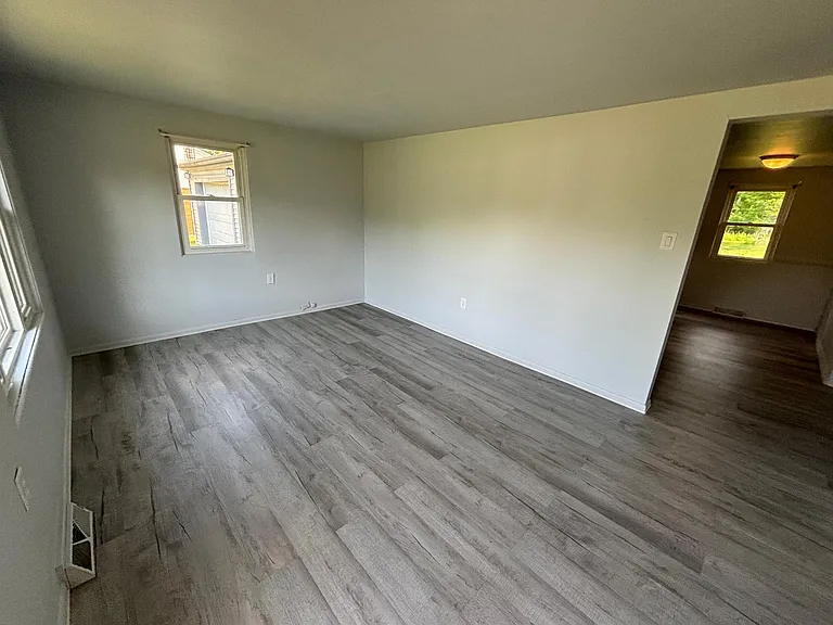 1114 Prince Dr — Photo 17