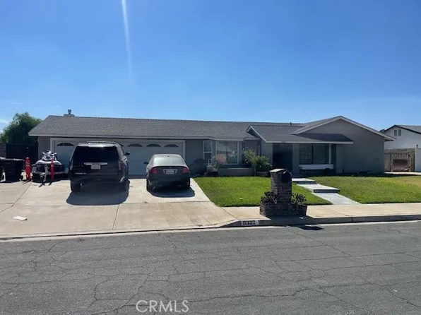 8322 Stonewood Ln, Riverside, CA 92509