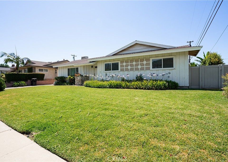 1st image of 1024 E Laurel Ave