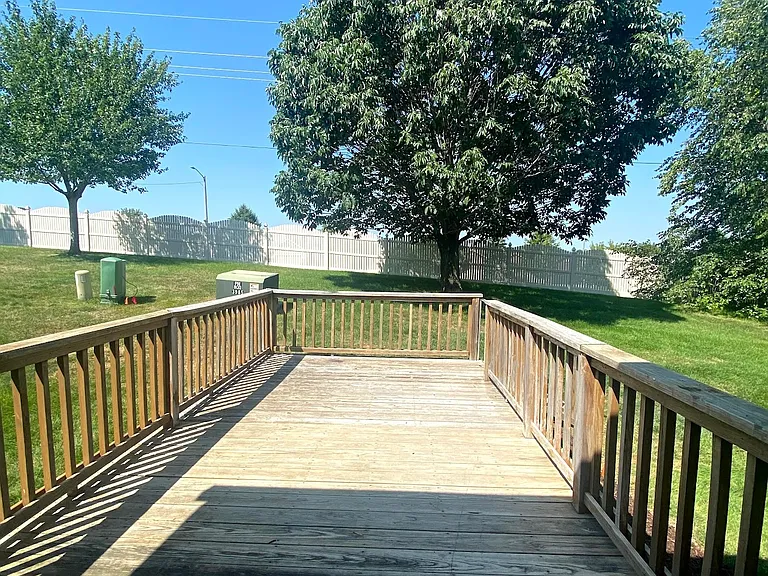 15418 Camden Ave — Photo 14
