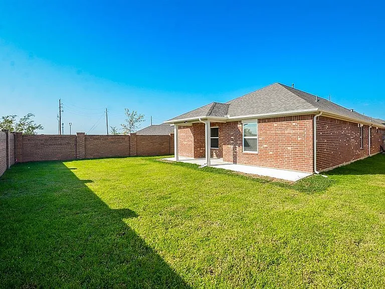 7402 Sunlit Harbor Dr — Photo 27