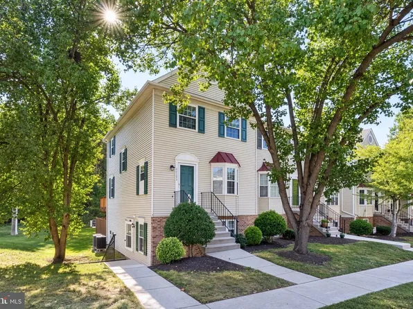 16324 Taconic Cir, Dumfries, VA 22025
