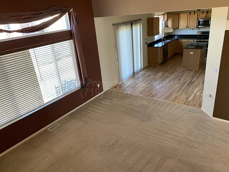 212 Oxbow Dr — Photo 13