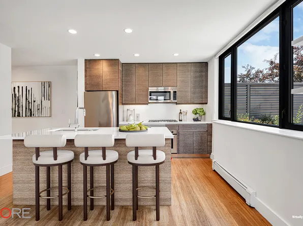 305 West 16th Street image 4 of 14