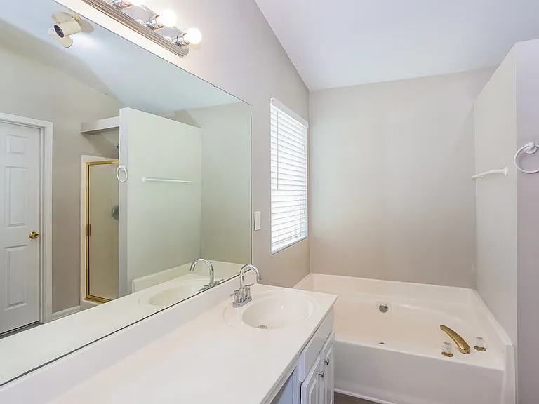 10822 Northgate Trail Dr — Photo 12