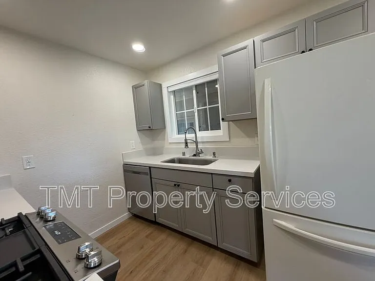 6519 Prentiss Dr — Photo 5