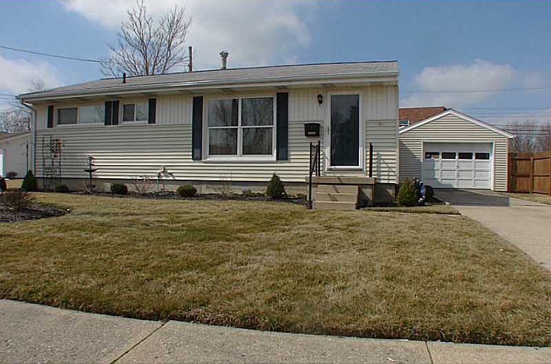 1st image of 424 Meadow Ln