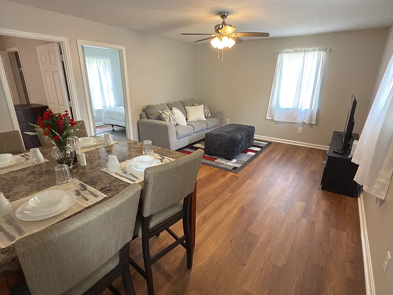 2815 S 6th St #2 — Photo 9
