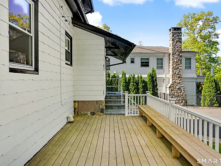 4 Highview Ave — Photo 33