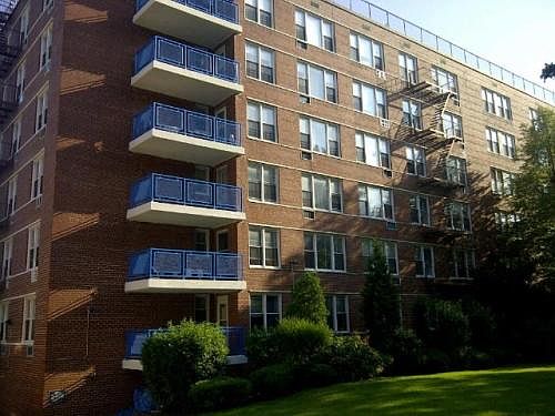 1st image of 18230 Wexford Ter APT 3B