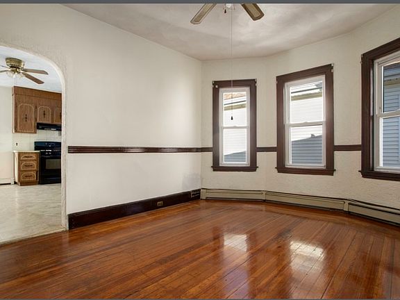3rd image of 248 Spring St Floor 2
