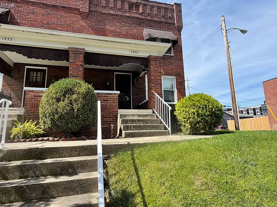 1435 Northwest Blvd