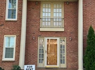 3217 W End Cir, Nashville, TN 37203