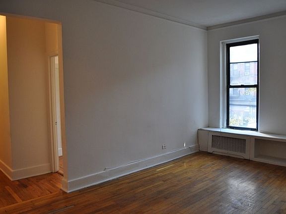 3rd image of 253 E 77th St APT 2H