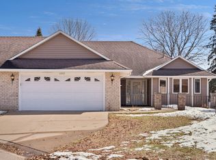 1072 Serene Ct, Shoreview, MN 55126