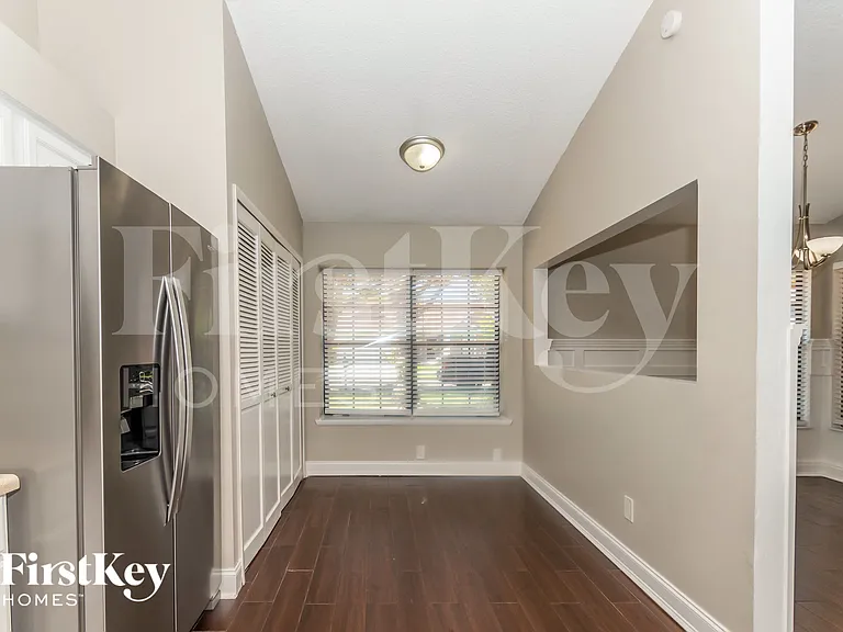 8021 Weather Vane Dr — Photo 7