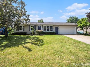 1048 E 12th St, Holland, MI 49423
