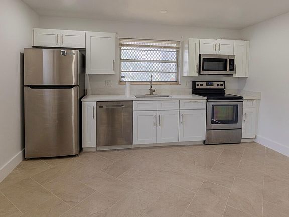 3rd image of 2921 NW 11th St E