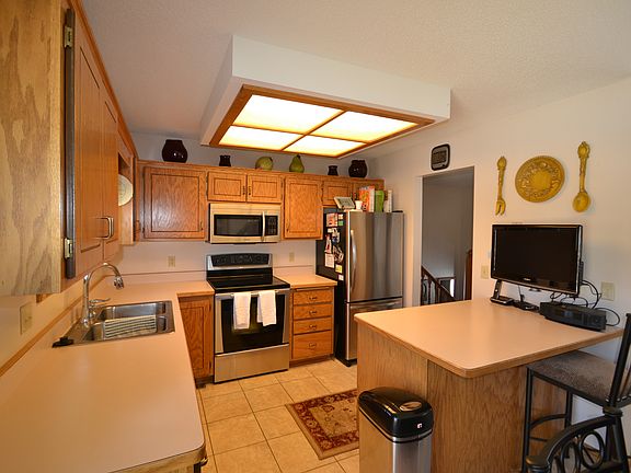 5th image of 27365 Felton Ave
