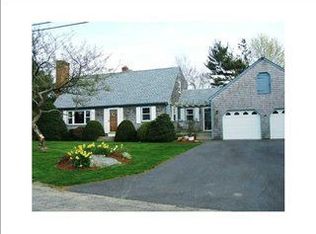 6 Ellen Rd, Middletown, RI 02842
